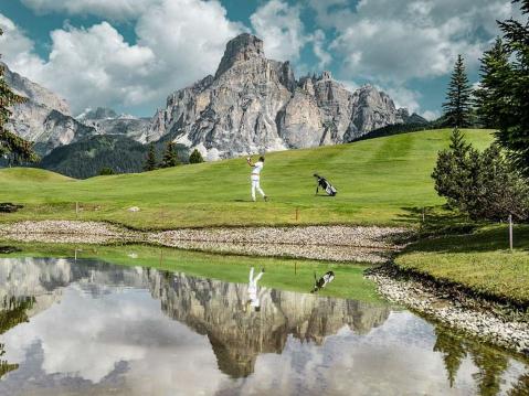 A golf hotel in South Tyrol with personal service A golf hotel in South Tyrol with personal service