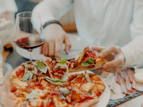 Bei uns schlemmen auch die Kids ganz groß! Bei uns schlemmen auch die Kids ganz groß!