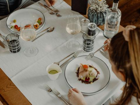 Mattina, mezzogiorno e sera: sempre al meglio serviti Mattina, mezzogiorno e sera: sempre al meglio serviti