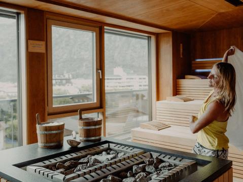 Relax pur in unserem 3.000m² SPA mit Erholungsgarantie! Relax pur in unserem 3.000m² SPA mit Erholungsgarantie!