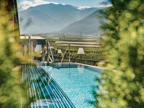 Relax pur in unserem 3.000m² SPA mit Erholungsgarantie! Relax pur in unserem 3.000m² SPA mit Erholungsgarantie!