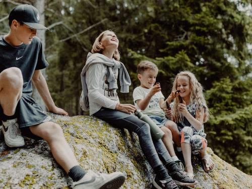 Family hit weeks: 50% for the kids Family hit weeks: 50% for the kids