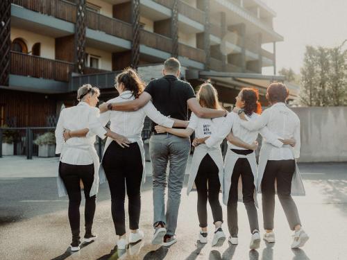 Relax, take it easy! Relax, take it easy!