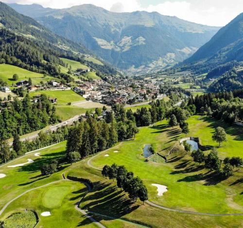 Dein Golfurlaub in Suedtirol Dein Golfurlaub in Suedtirol