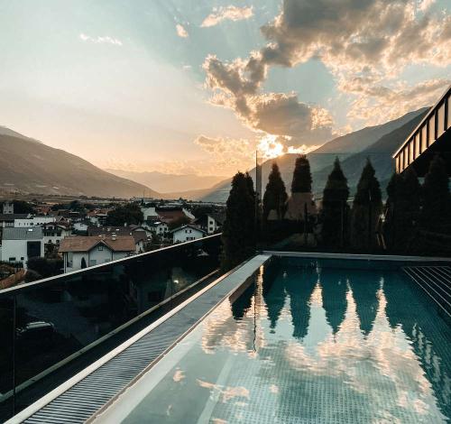 It's pool time! It's pool time!