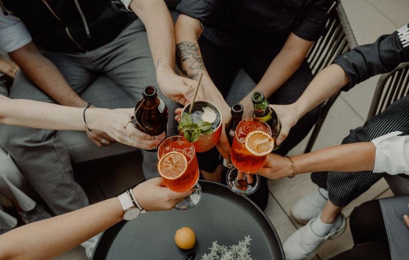 Ein Drink zum Abschluss Ein Drink zum Abschluss